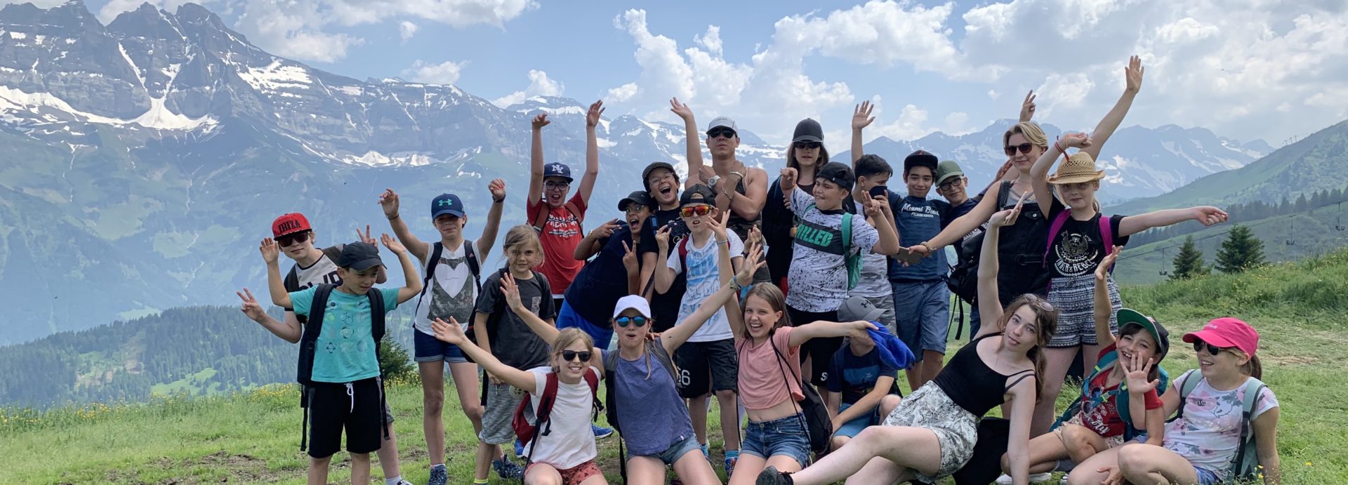 Groupe d'enfants en colonie de vacances